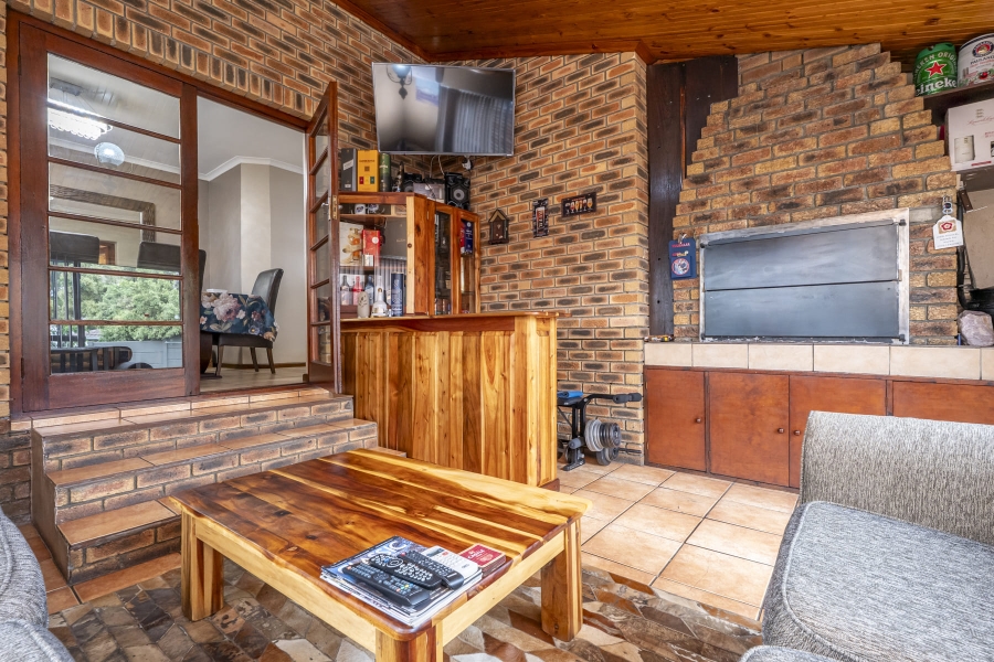 4 Bedroom Property for Sale in De Tijger Western Cape
